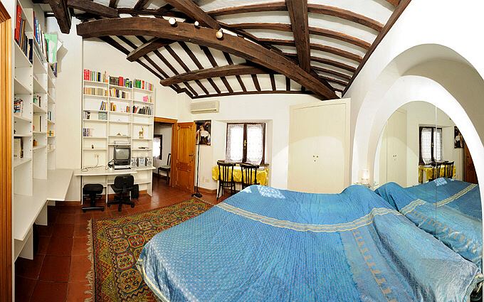 Roman roofs penthouse overlooking Rome roofs bedroom
