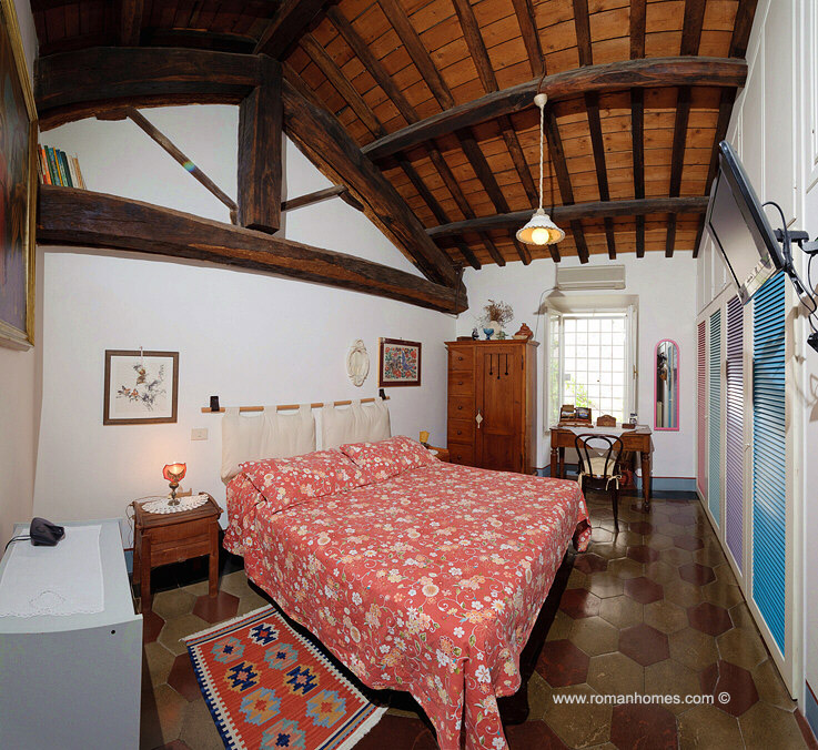 navona-signora-town-house-master-bedroom