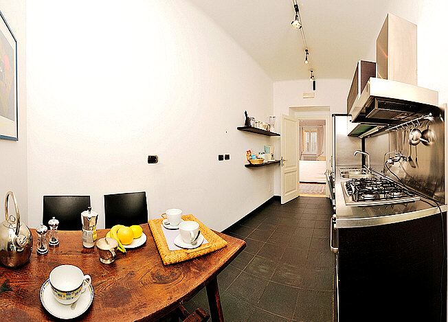 Rome Spanish Steps apartments with kitchen