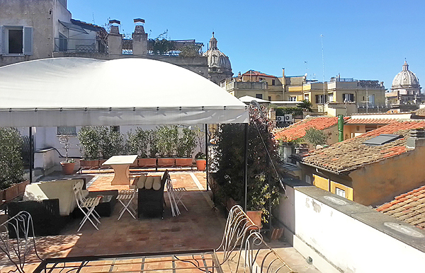 Rome Tortoise three double bedroom apartment with terrace